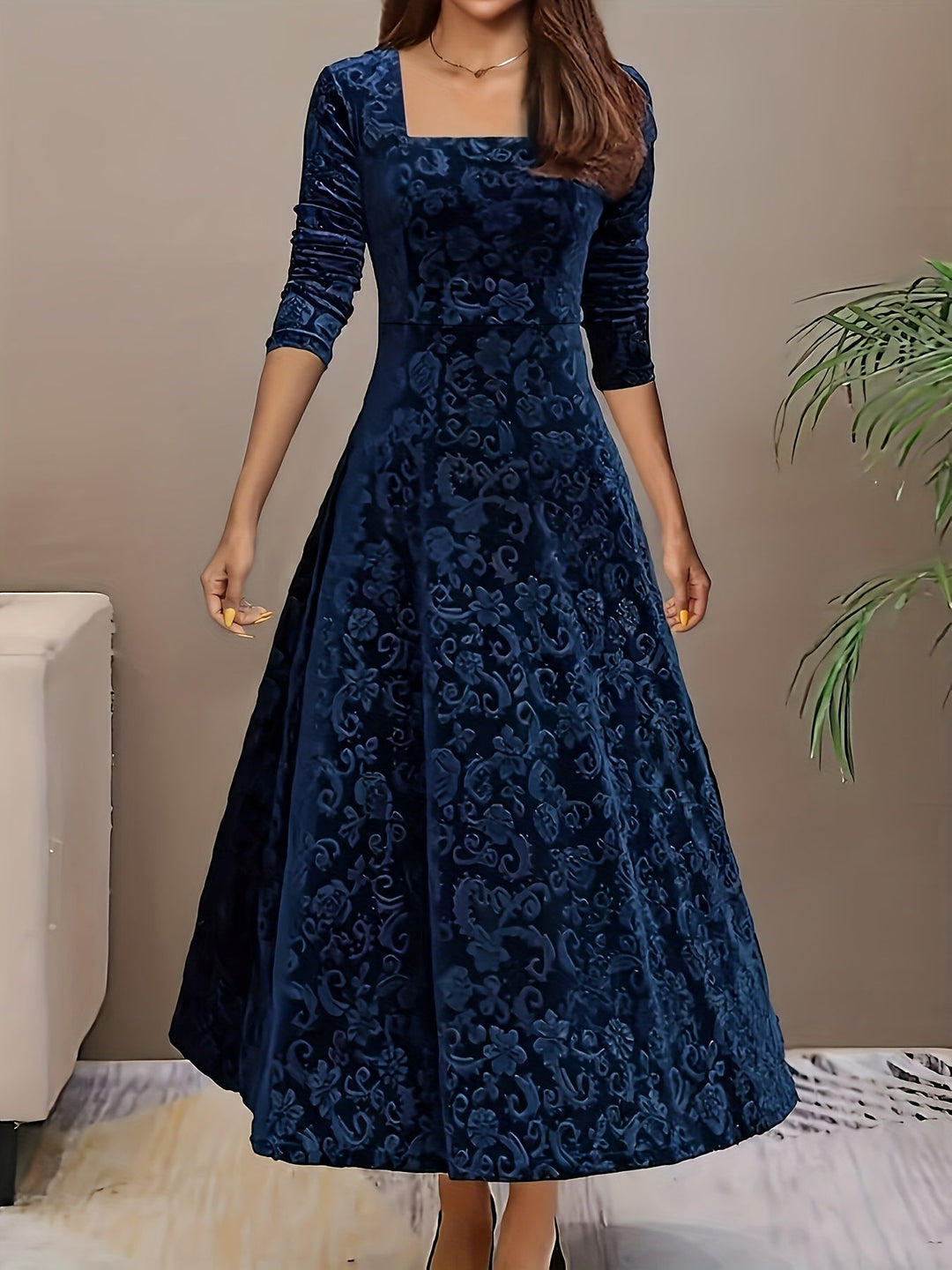 Vespera | Anmutiges Blumen-Midi-Kleid